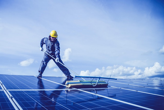 Solar Panel Cleaning: When and How Often?